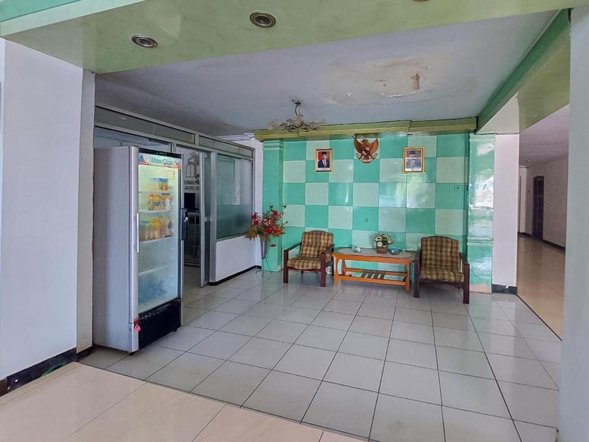 Отель Reddoorz @ Tanjung Selor Экстерьер фото
