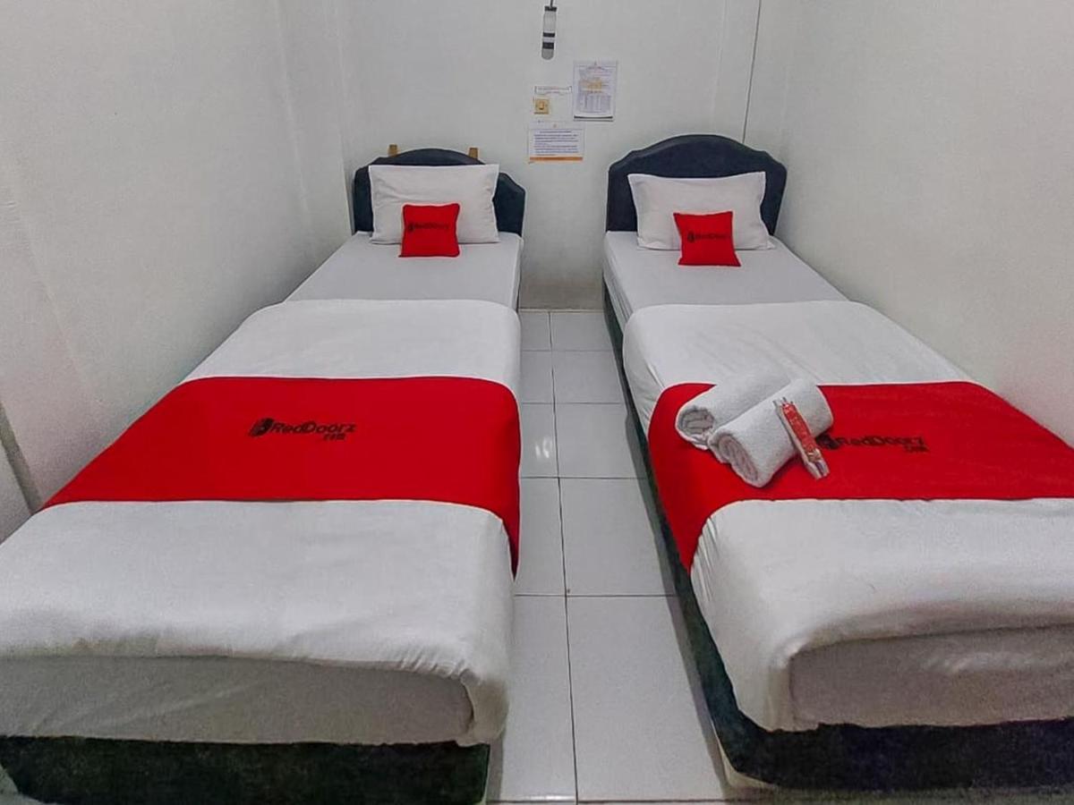 Отель Reddoorz @ Tanjung Selor Экстерьер фото